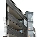 Отель Aurora 4*
