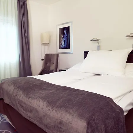 Hotel Aurora 4*