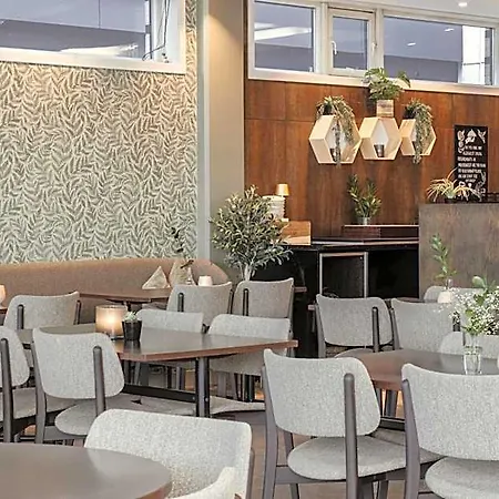 Aurora Hotel 4*