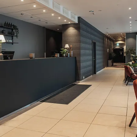Hotell Aurora 4*