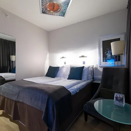 Aurora 4*